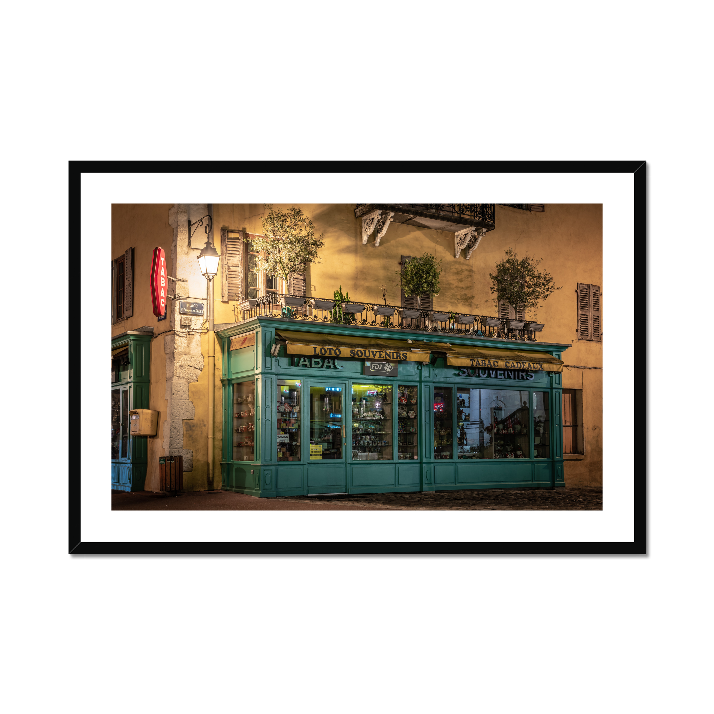 This is a photo of Indoors, Restaurant, Cafe, Kiosk, Diner, Food, Cafeteria, Plant, Lamp, Shop, Outdoors